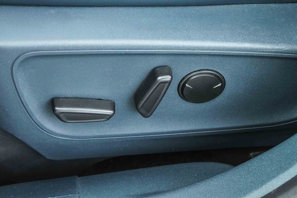 Used 2023 Ford Maverick Lariat FWD image 27