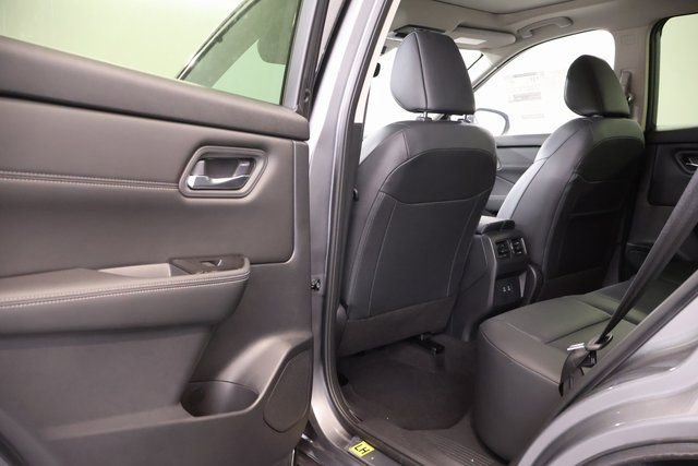 New 2026 Nissan Rogue SV image 25