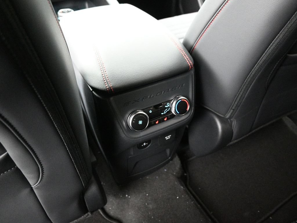 New 2026 Ford Explorer ST-Line w/ ST-Line Street Pack RWD image 16