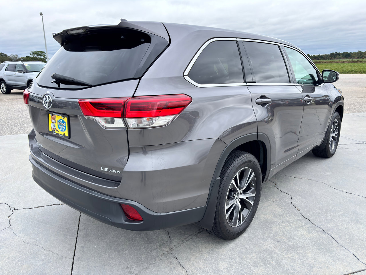 Used 2017 Toyota Highlander Plus image 4