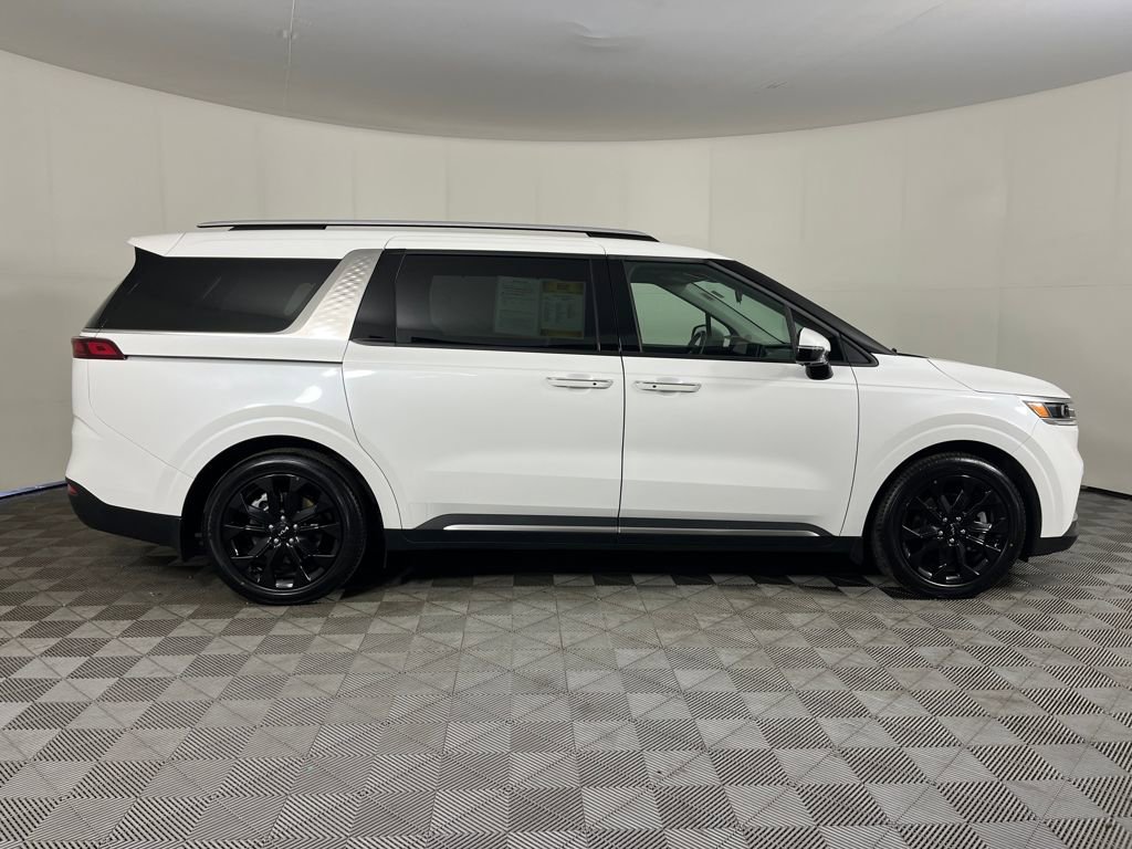 Used 2024 Kia Carnival SX image 4