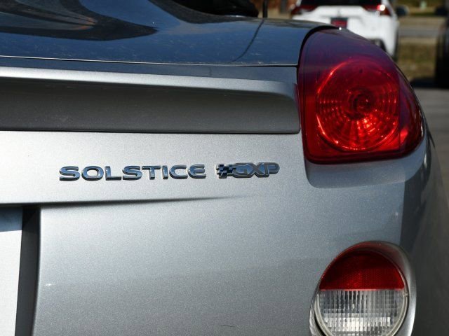 Used 2008 Pontiac Solstice GXP w/ Premium Package image 18