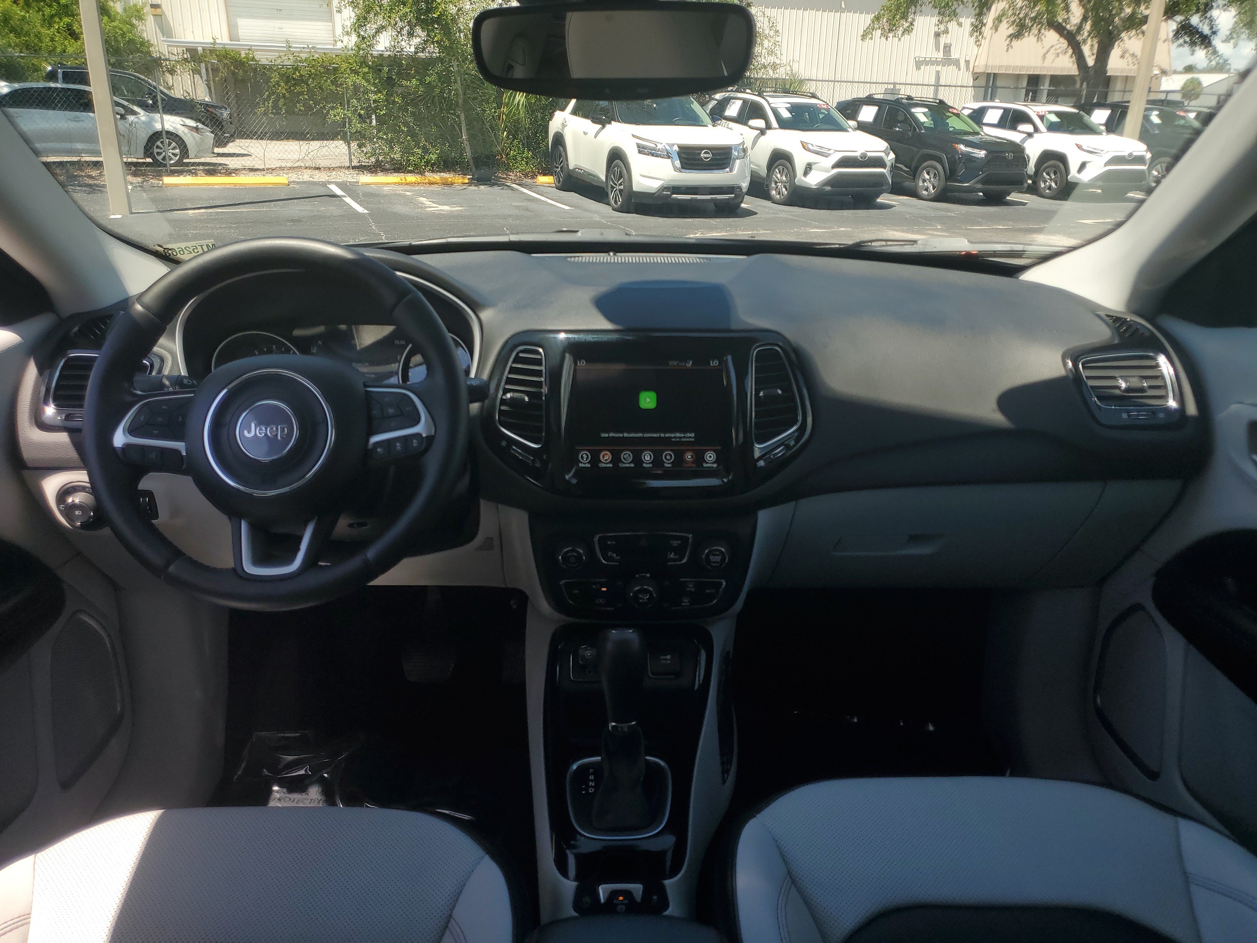 Used 2021 Jeep Compass Limited w/ Elite Interior Group FWD image 17