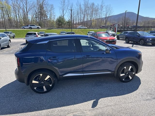 New 2026 Nissan Kicks SR w/ SR Premium Package AWD/4WD image 19