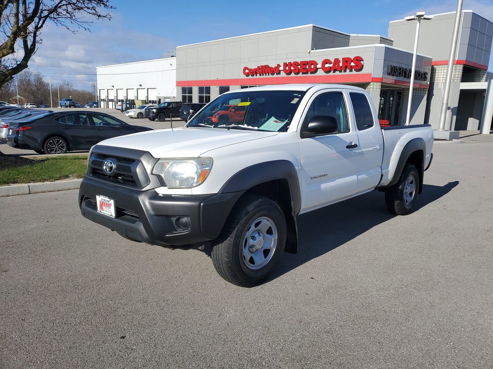Used 2014 Toyota Tacoma PreRunner w/ Convenience Package image 2