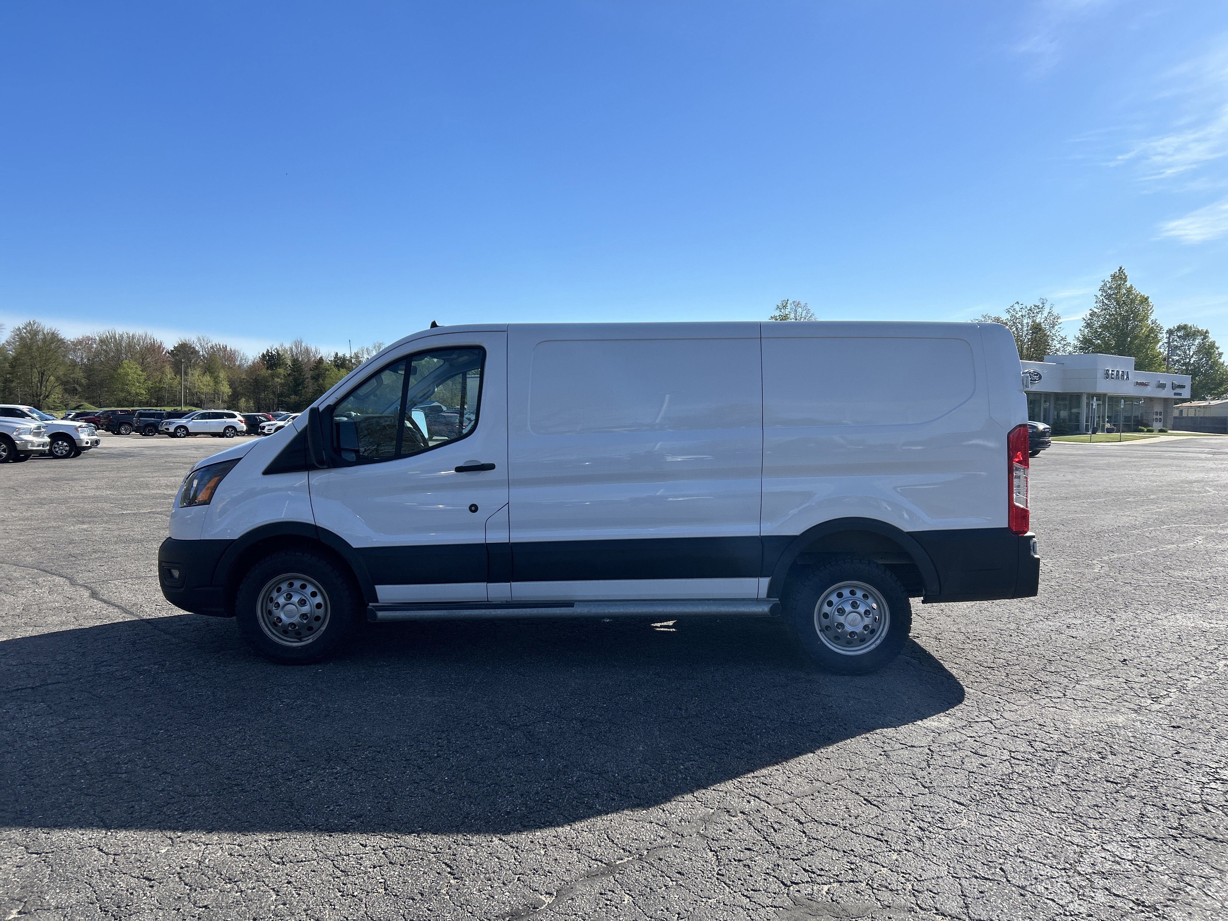 Used 2024 Ford Transit 250 Low Roof AWD w/ Exterior Upgrade Package image 6