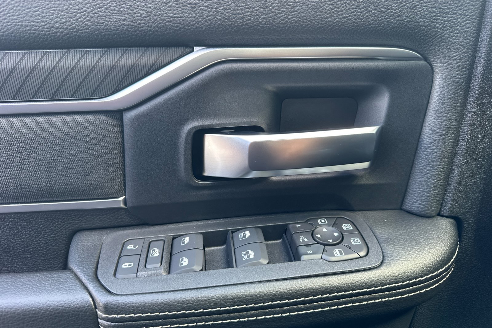 New 2026 RAM 3500 Big Horn AWD/4WD image 11