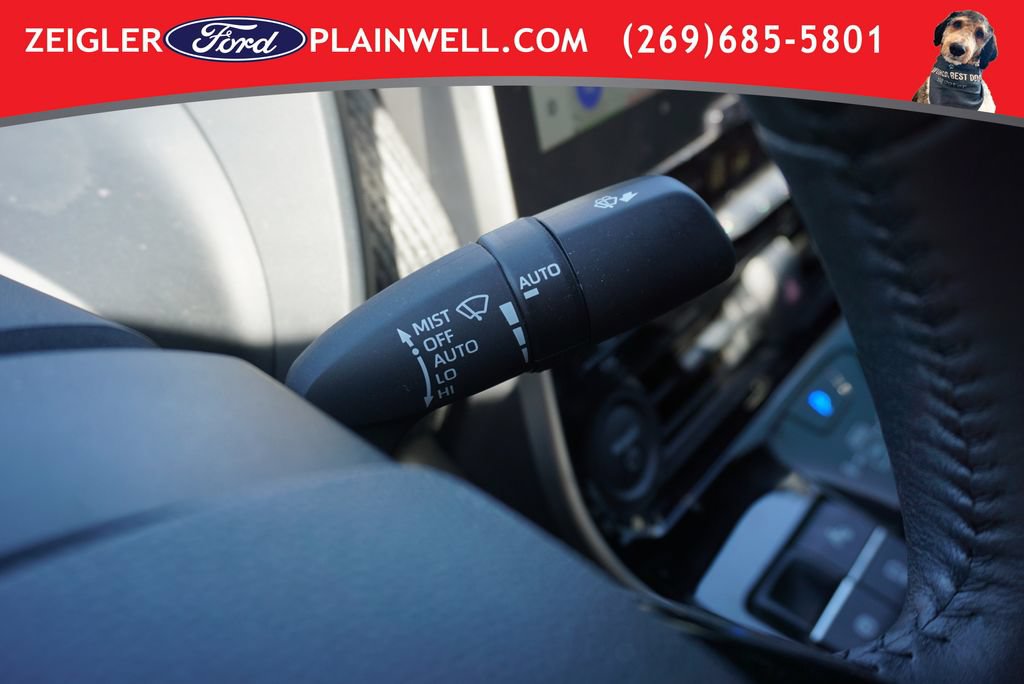 Used 2024 Toyota bZ4X FWD image 28
