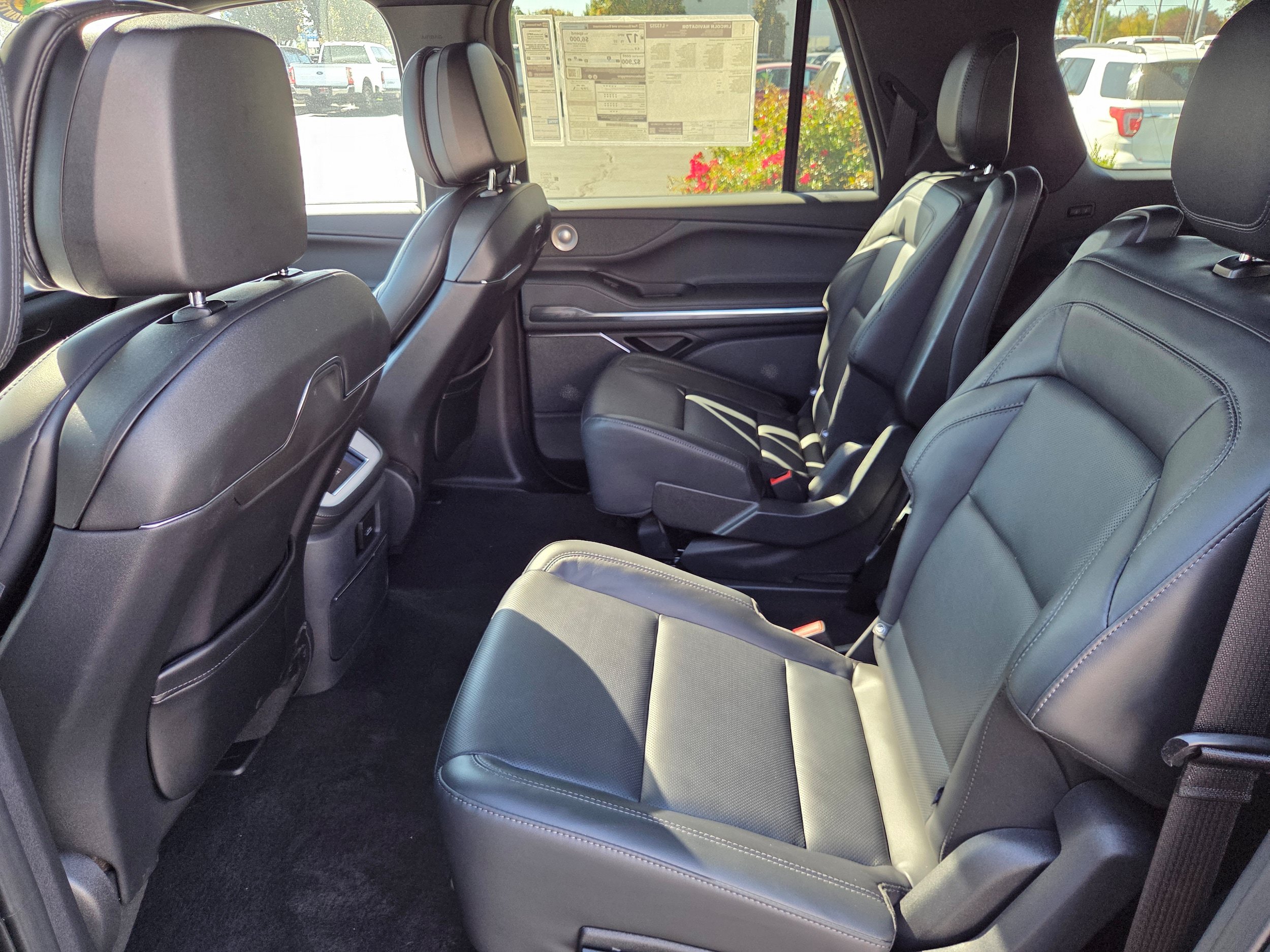New 2026 Lincoln Navigator L Reserve w/ Jet Appearance Package AWD/4WD image 32