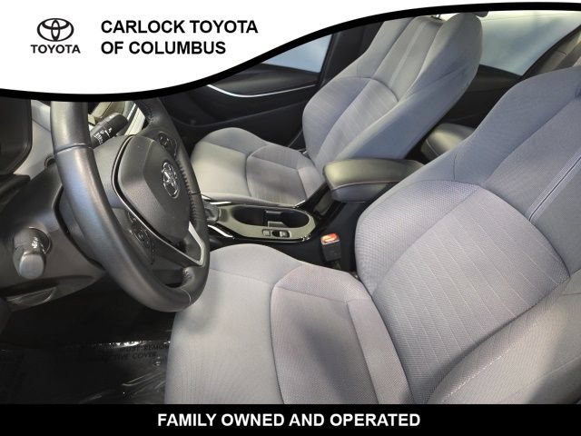 Used 2025 Toyota Corolla SE w/ Convenience Package FWD image 13