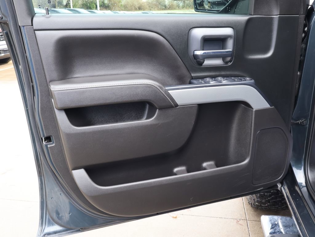 Used 2018 Chevrolet Silverado 1500 LT w/ All Star Edition image 11