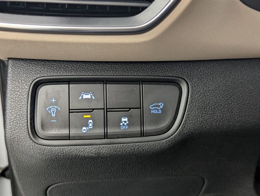 Used 2019 Hyundai Santa Fe FWD image 15