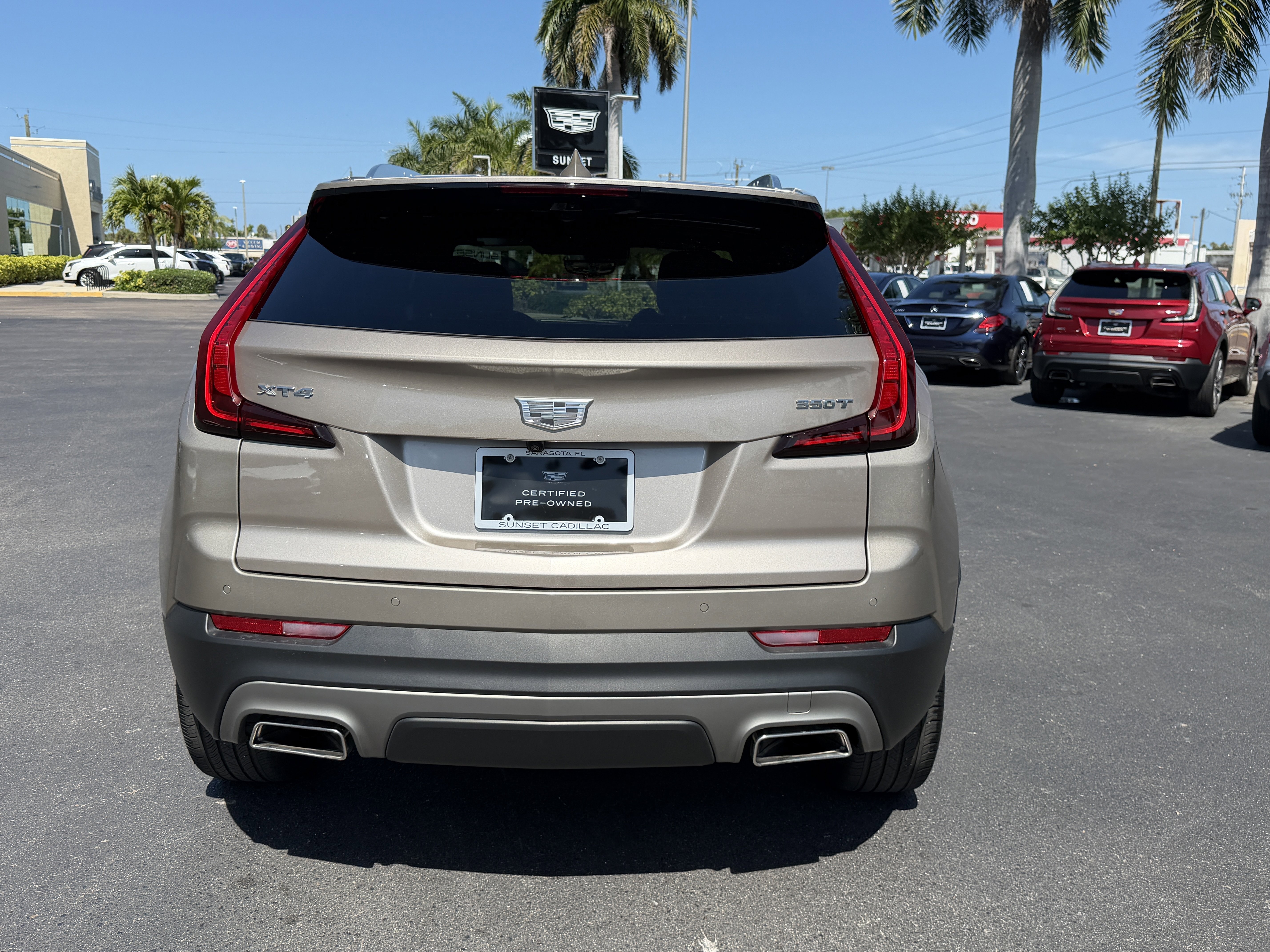 Certified 2022 Cadillac XT4 Premium Luxury w/ Technology Package FWD image 23