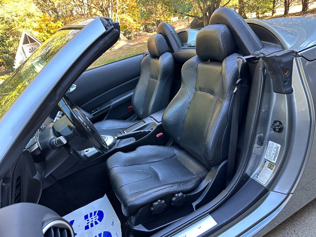 Used 2006 Nissan 350Z Grand Touring RWD image 32