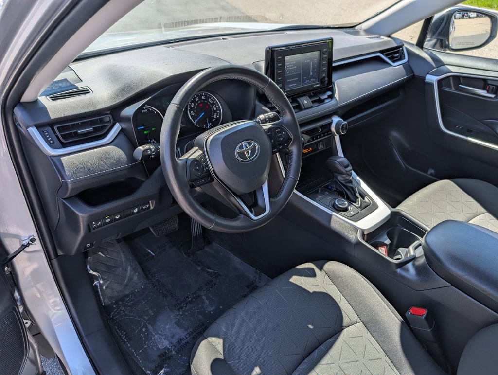 Used 2021 Toyota RAV4 XLE w/ Convenience Package AWD/4WD image 16