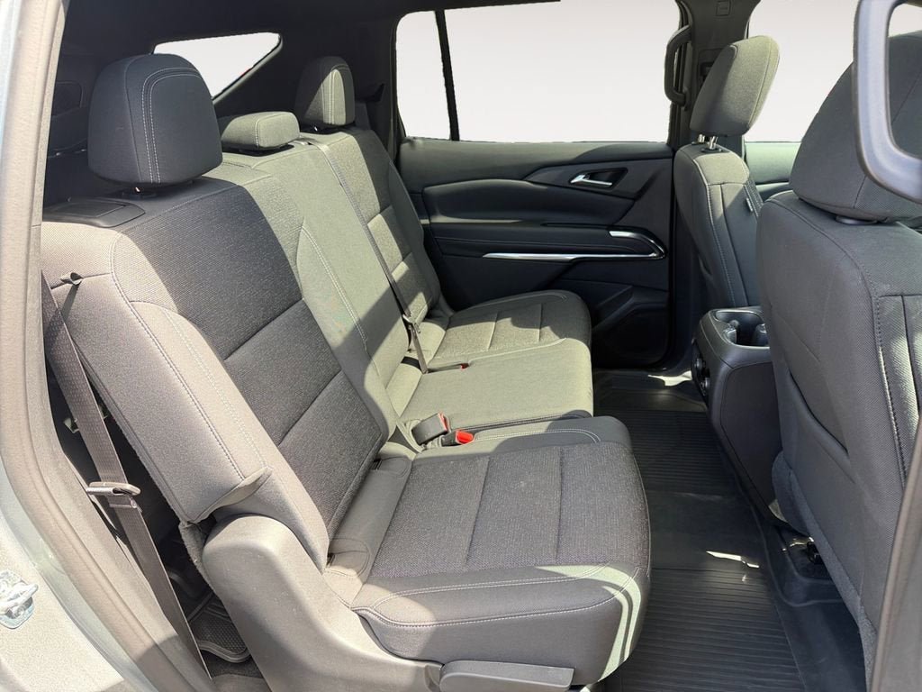 Used 2025 Chevrolet Traverse LT w/ Sun and Wheel Package AWD/4WD image 24