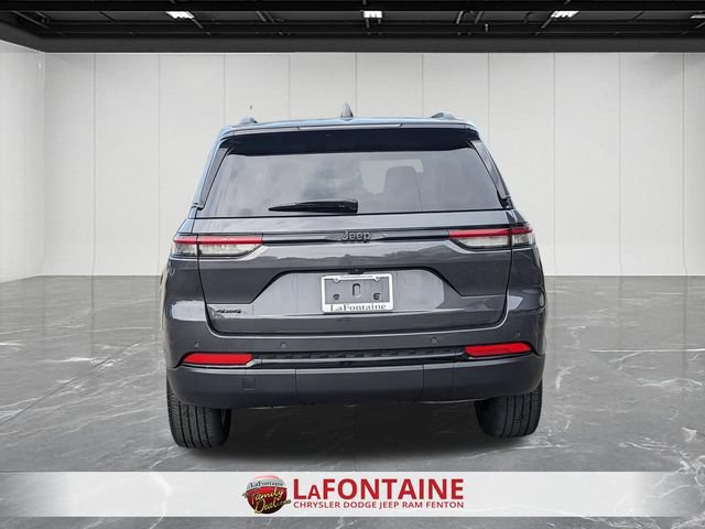 Certified 2024 Jeep Grand Cherokee Altitude AWD/4WD image 4