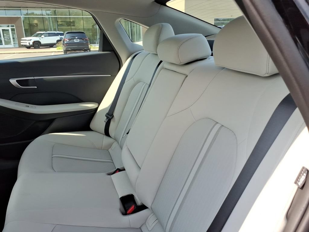 New 2026 Hyundai Sonata SEL FWD image 10