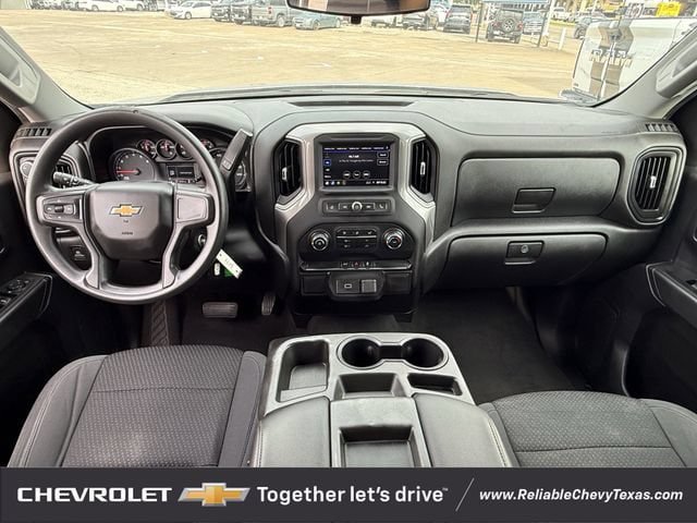Used 2020 Chevrolet Silverado 1500 Custom w/ Custom Value Package AWD/4WD image 11