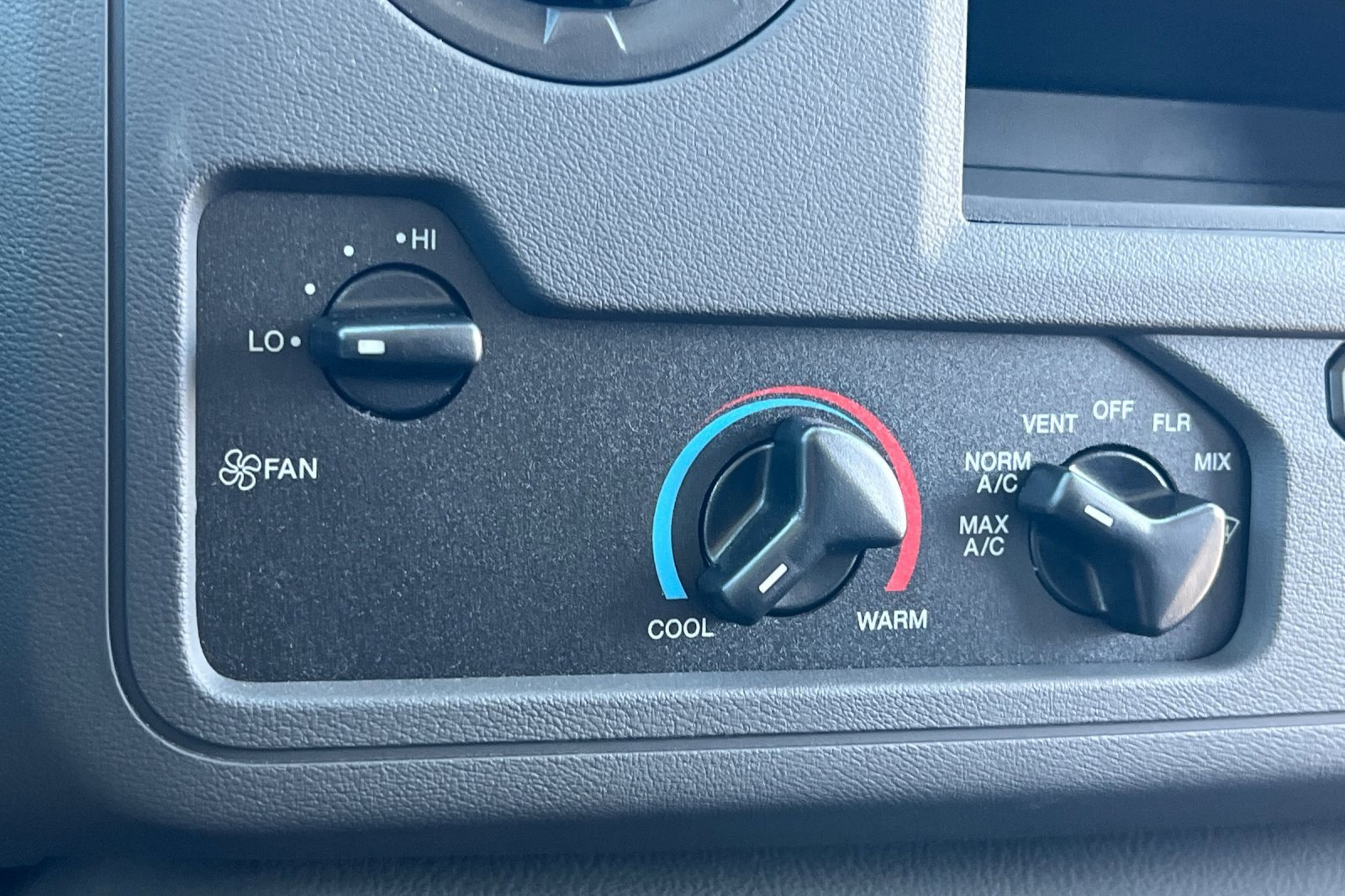 New 2026 Ford E-350 and Econoline 350 Super Duty w/ Power Equipment Group image 21