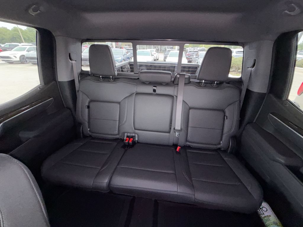 New 2026 GMC Sierra 1500 Elevation w/ Elevation Premium Package AWD/4WD image 10