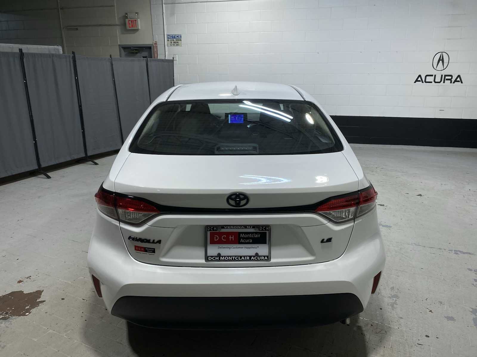 Used 2024 Toyota Corolla LE FWD image 5