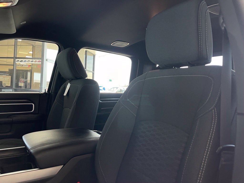 New 2027 RAM 3500 Big Horn AWD/4WD image 6