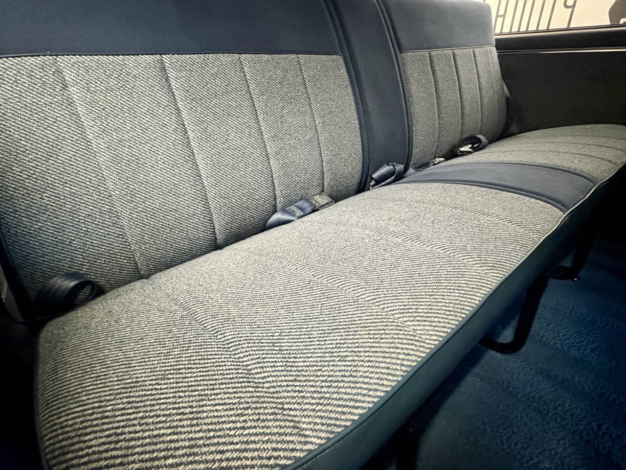 Used 1995 GMC G3500 Rally image 16