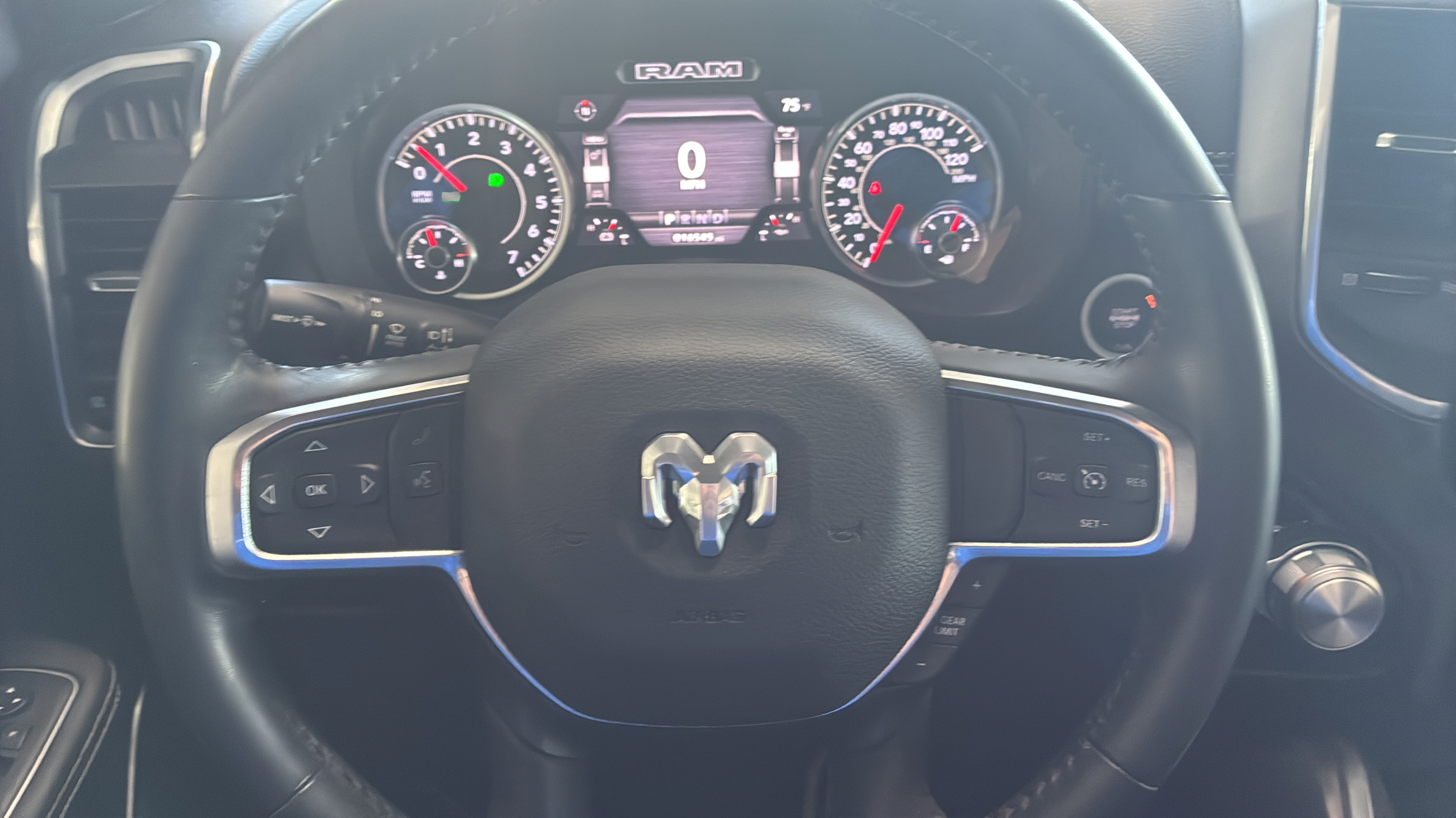 Used 2023 RAM 1500 Laramie AWD/4WD image 15