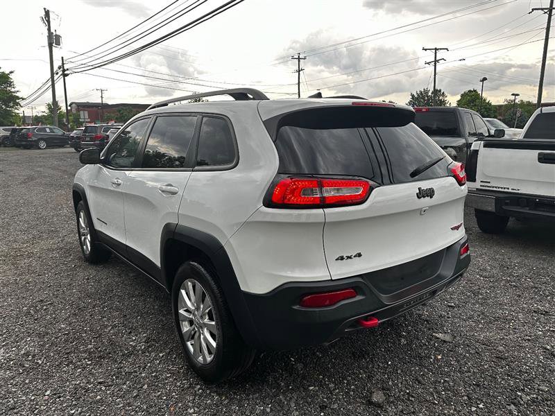 Used 2016 Jeep Cherokee Trailhawk AWD/4WD image 8