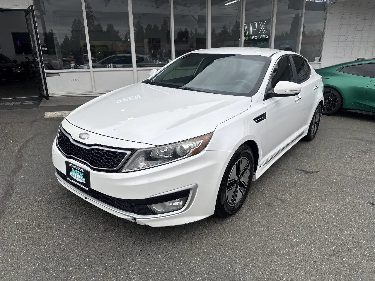 Used 2012 Kia Optima Hybrid w/ Hybrid Convenience Pkg FWD image 1
