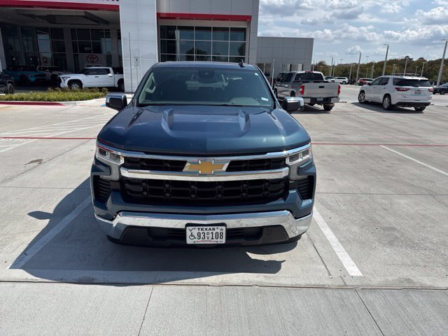 Used 2024 Chevrolet Silverado 1500 LT RWD image 2