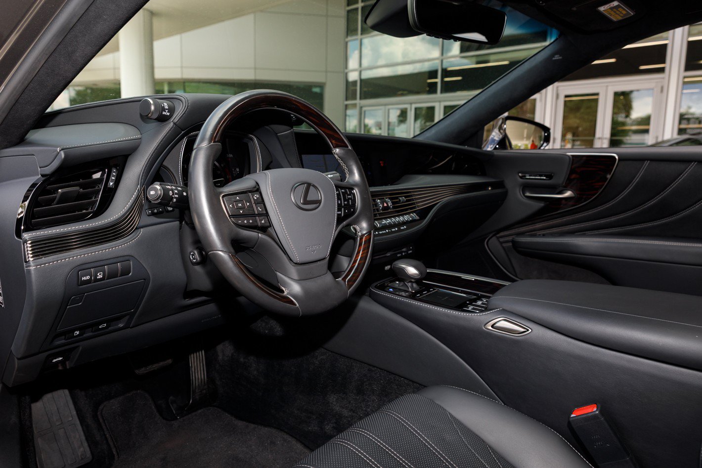 Used 2020 Lexus LS 500 w/ Interior Upgrade Package RWD image 47