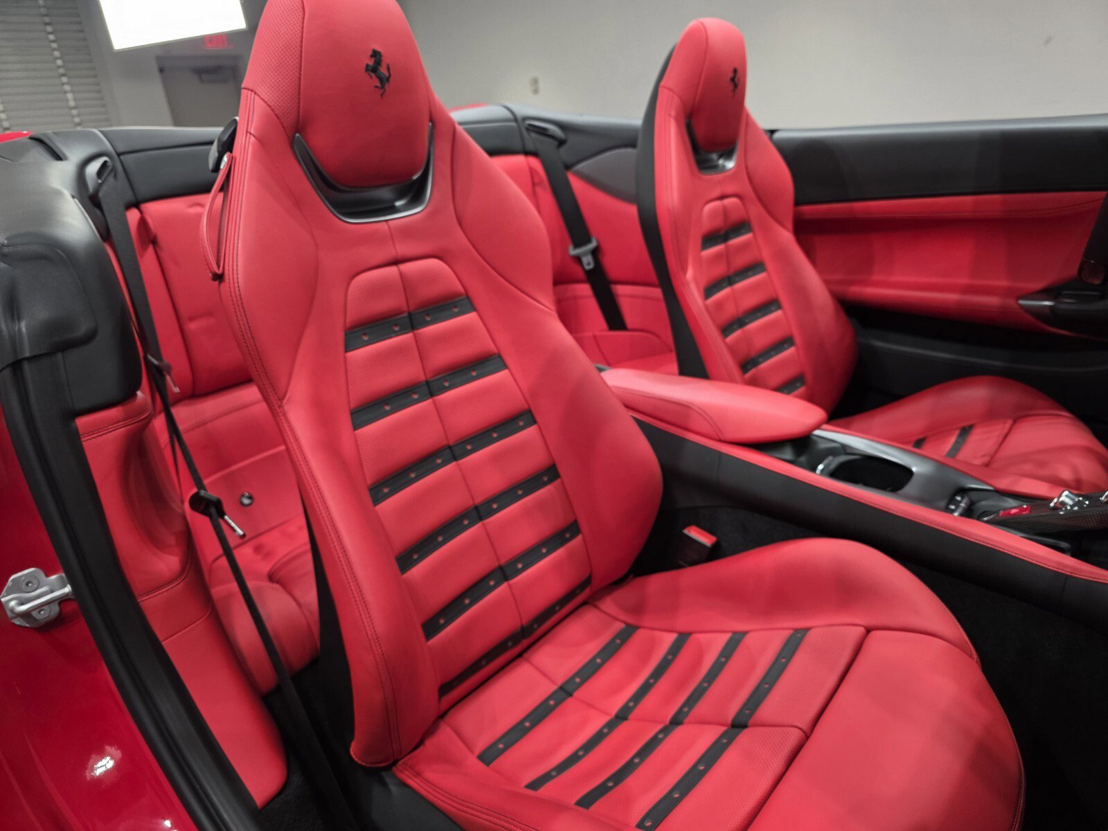 Used 2022 Ferrari Portofino M image 22