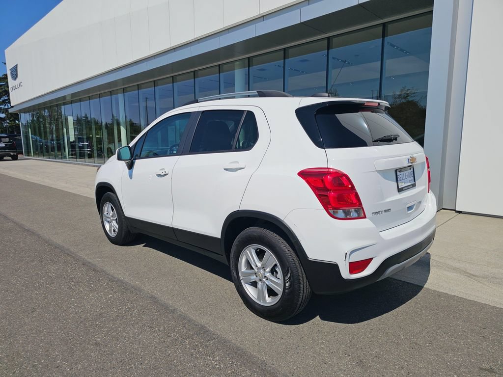 Used 2022 Chevrolet Trax LT w/ LT Convenience Package AWD/4WD image 4