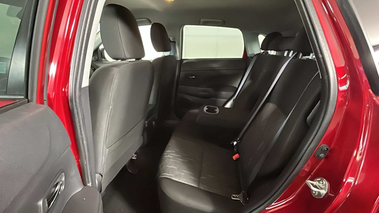 Used 2025 Mitsubishi Outlander Sport ES AWD/4WD image 29