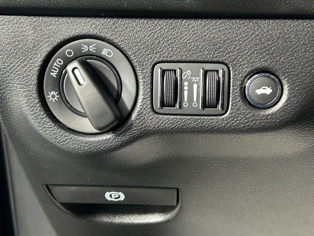 Used 2022 Dodge Challenger R/T Scat Pack RWD image 27