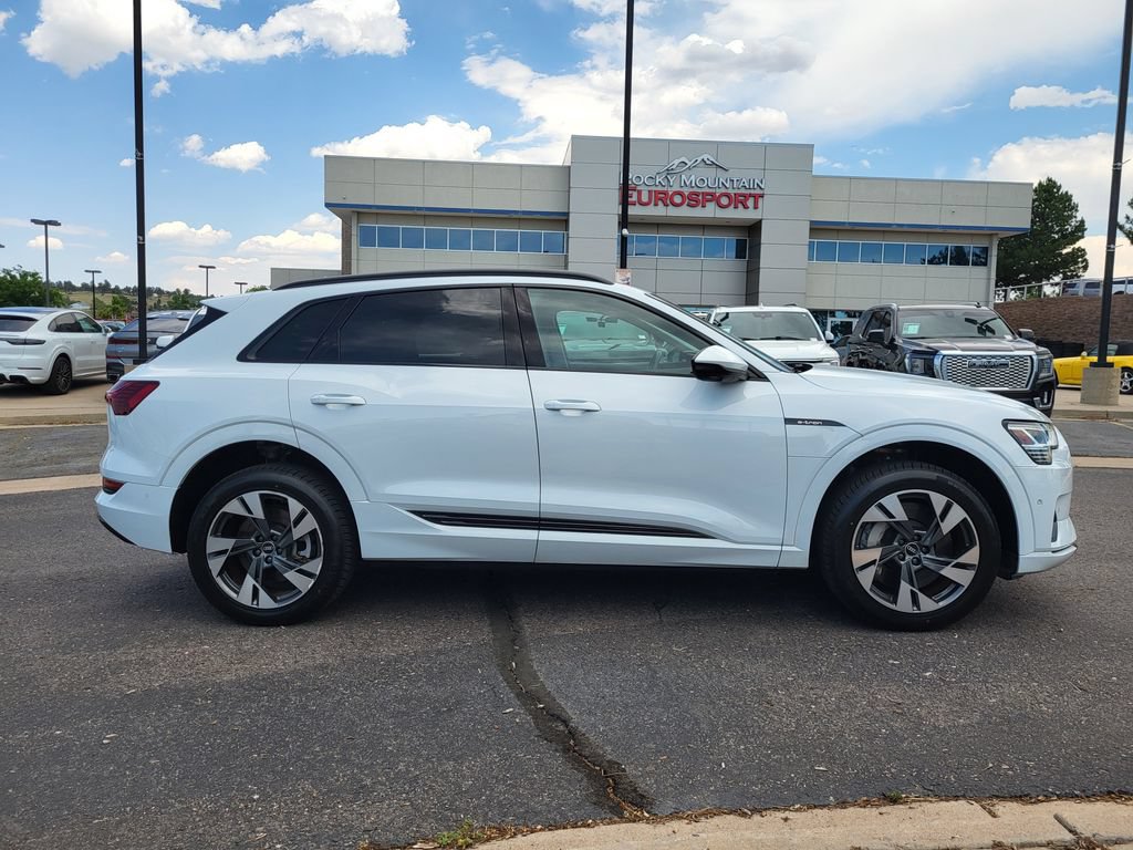 Used 2021 Audi e-tron Premium w/ Convenience Plus Package AWD/4WD image 3
