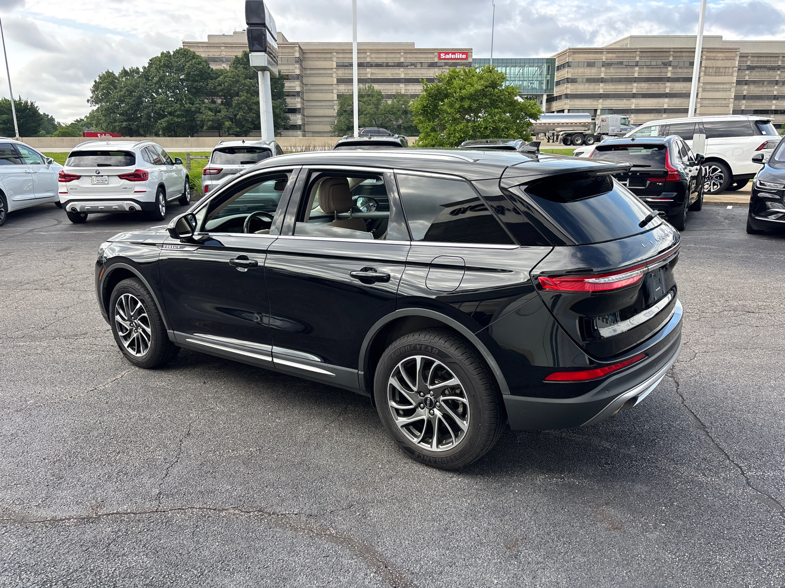 Certified 2020 Lincoln Corsair FWD w/ Equipment Group 101A image 5