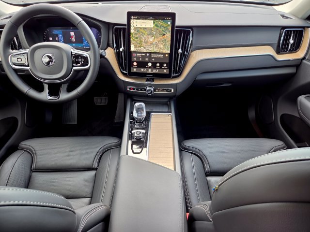 New 2027 Volvo XC60 B5 Ultra AWD/4WD image 13