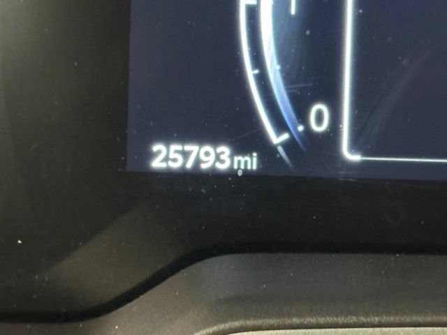 Used 2025 Toyota Corolla Cross XLE FWD image 19