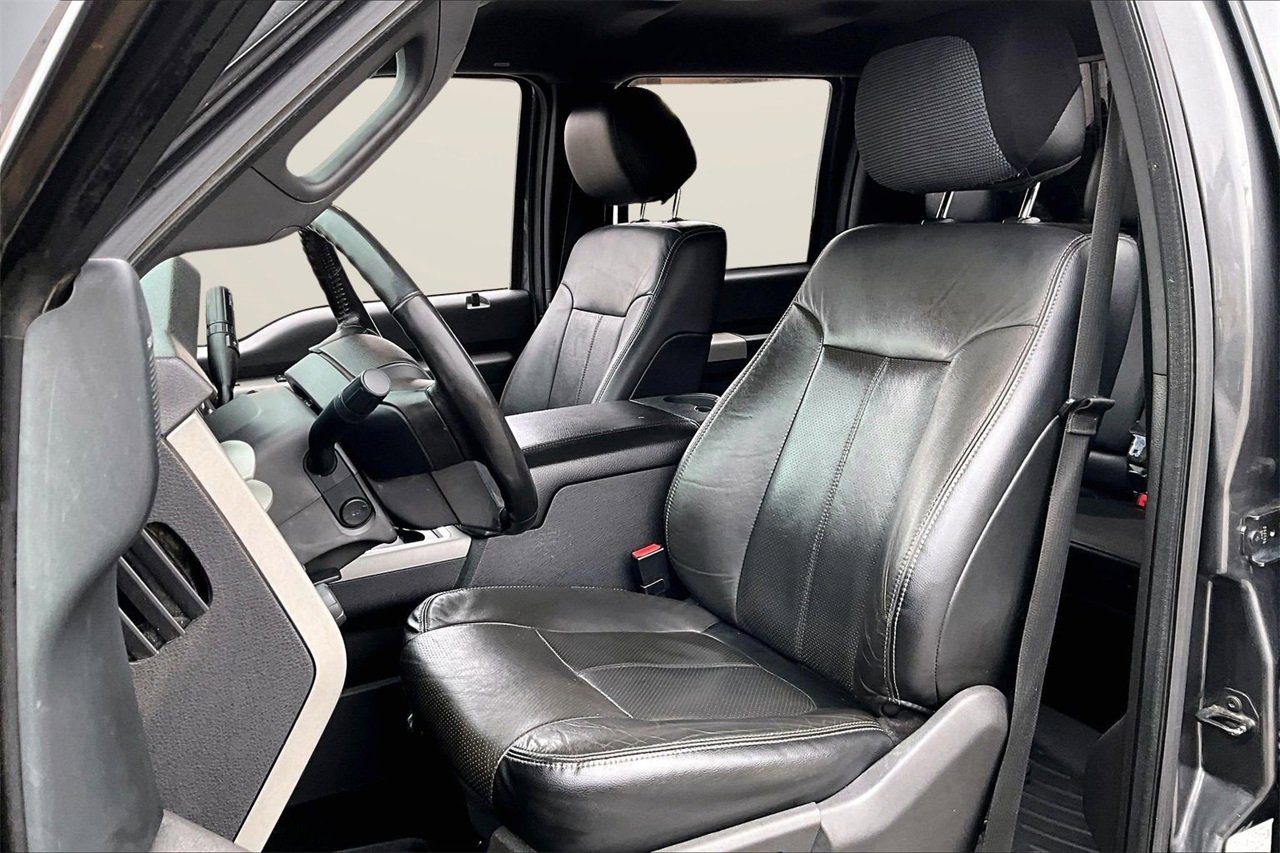 Used 2015 Ford F250 Lariat w/ Chrome Package image 19