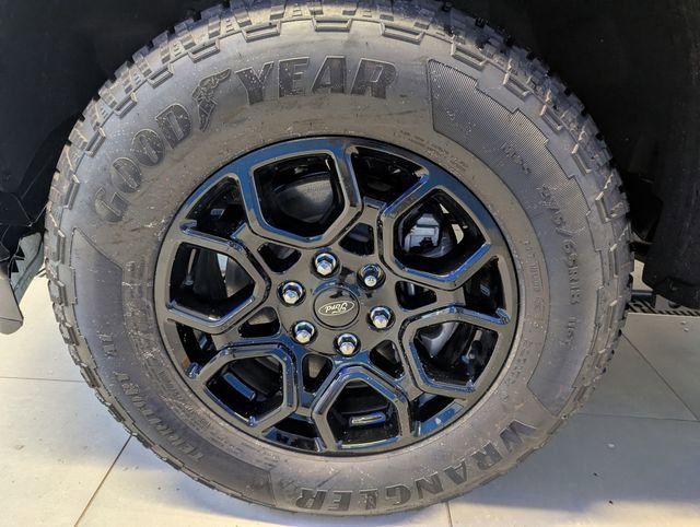 New 2025 Ford F150 XLT w/ Equipment Group 302A MID image 7