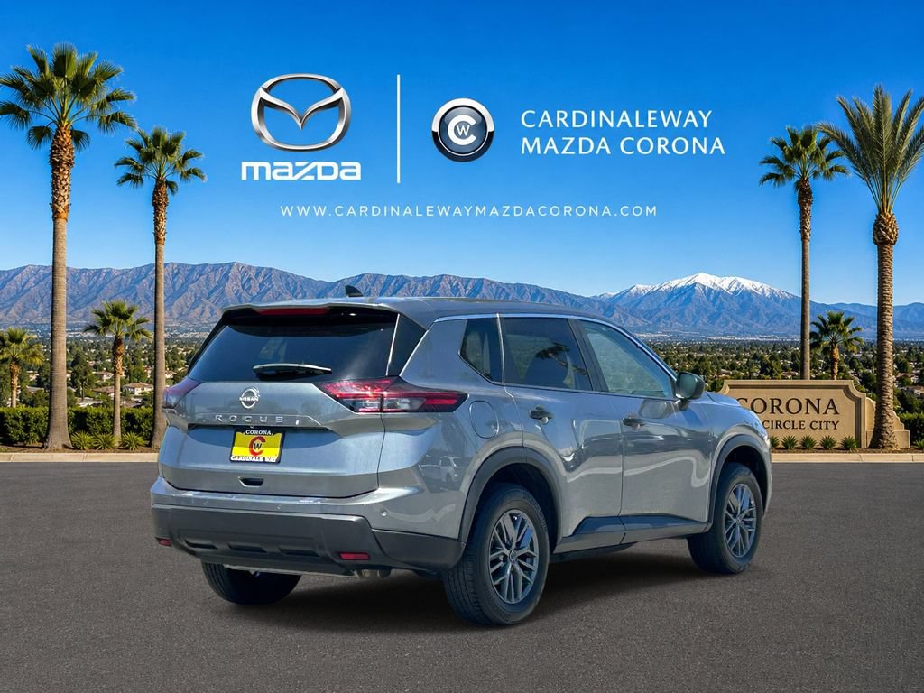 Used 2024 Nissan Rogue S FWD image 3