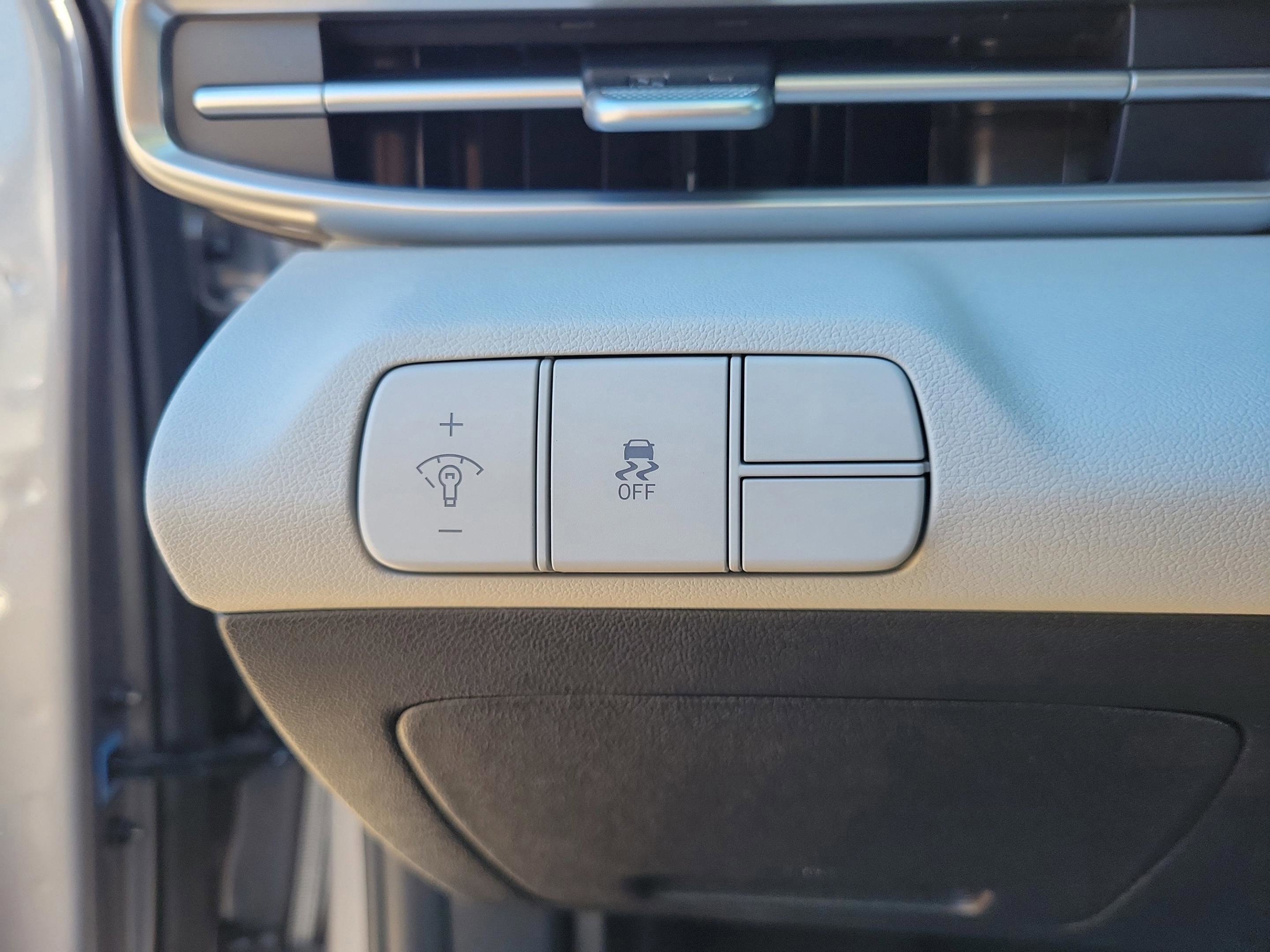 New 2026 Hyundai Elantra Limited image 22