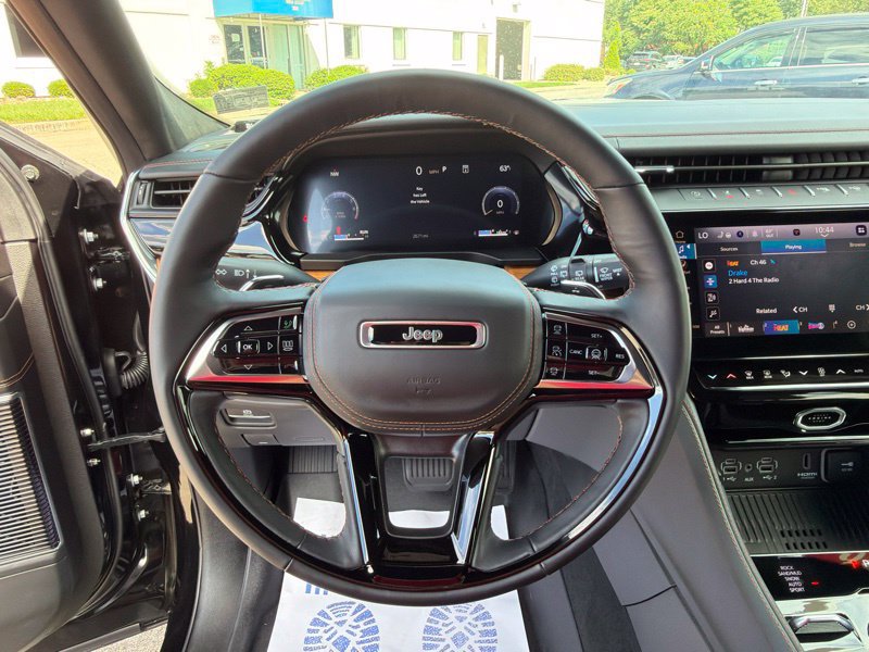 Used 2026 Jeep Grand Cherokee L Summit w/ Advanced Protech Group IV AWD/4WD image 27
