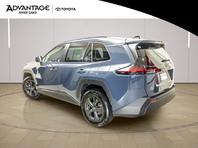 Used 2026 Toyota RAV4 LE AWD/4WD image 5