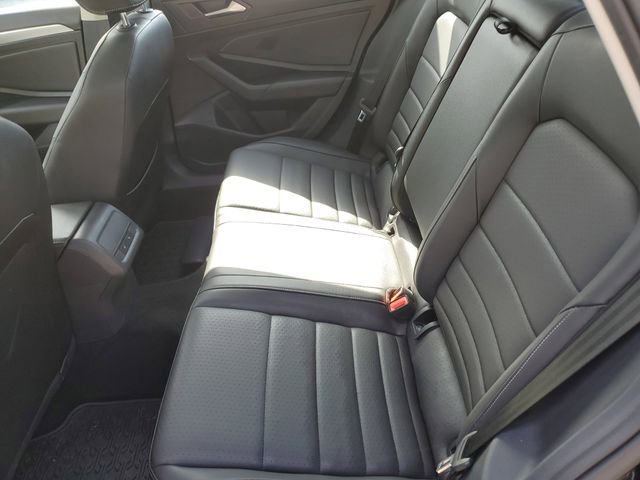 Used 2021 Volkswagen Jetta SE FWD image 12