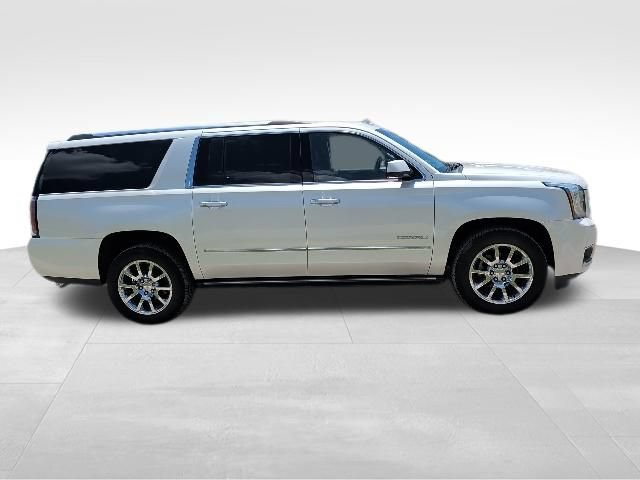 Used 2015 GMC Yukon XL Denali w/ Premium Package AWD/4WD image 6