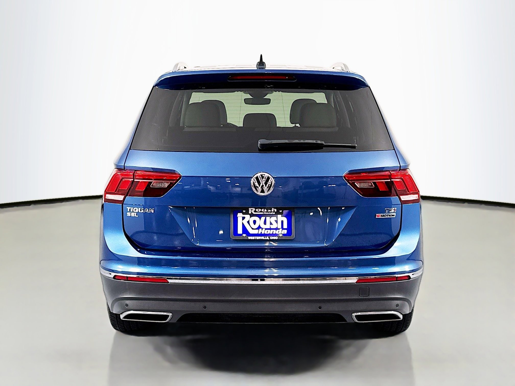 Used 2018 Volkswagen Tiguan SEL Premium w/ 3rd Row Seat Package AWD/4WD image 6